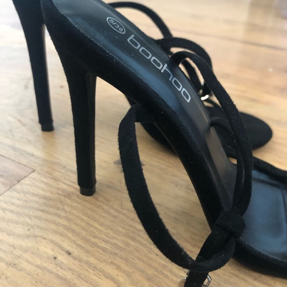 [Brand NEW] Sexy Black strappy heel - Picture 2 of 4